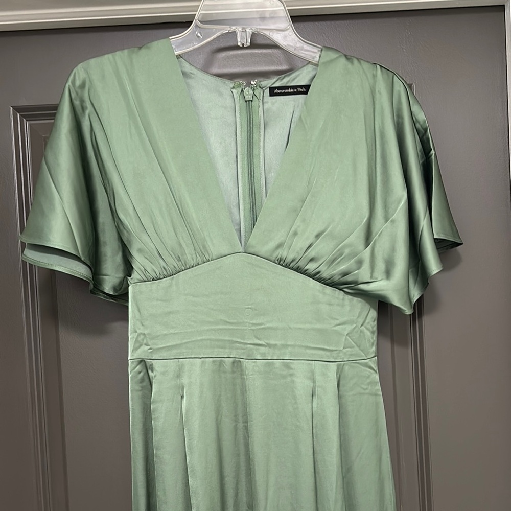 Abercrombie & Fitch Angel Sleeve Satin Jumpsuit XS NWT - Picture 5 of 12